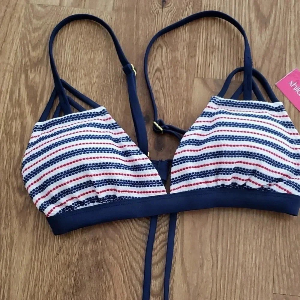Xhilaration swim top bra